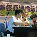 中為日本鹿兒島大學教授橋爪健郎,右為韓國環境運動聯盟成員Seonghwa Lee